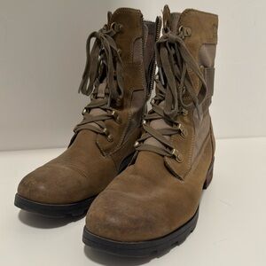 Sorel Emilie boots size 9